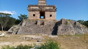 Pueblo de Dzibilchaltún